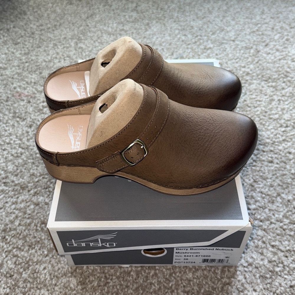 Dansko Berry Burnished Nubuck in Mushroom - Picture 2 of 3